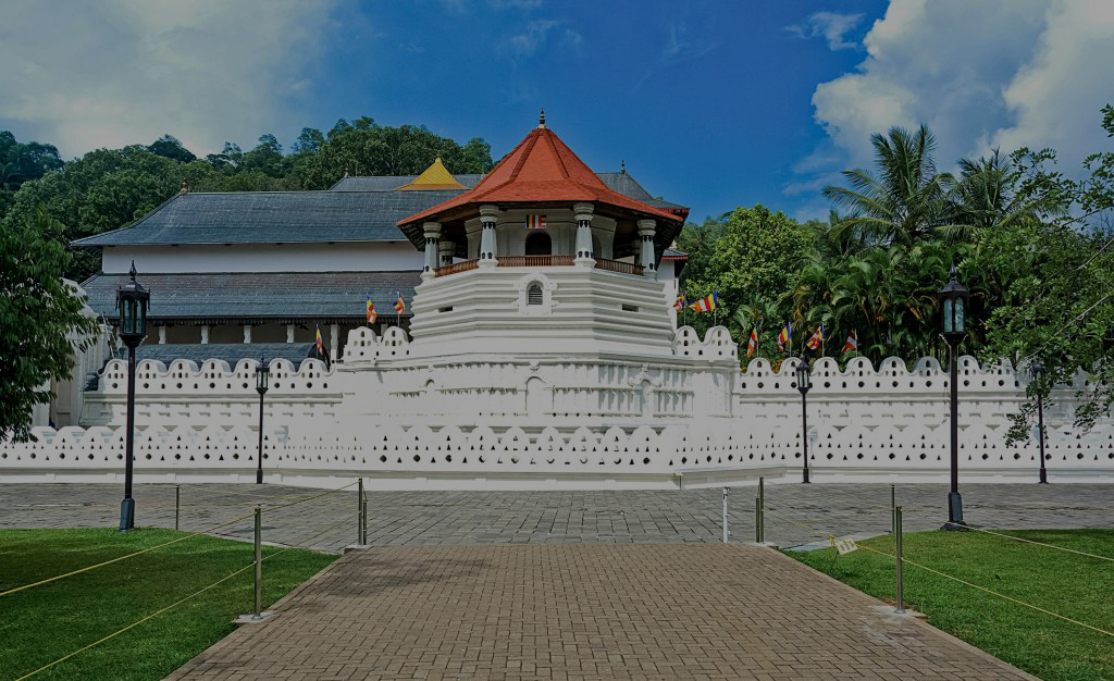 Jami Ul-Alfar Mosque